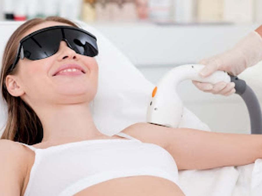 Skins Laser & Spa: Láser Diodo y Limpieza Facial Profesional