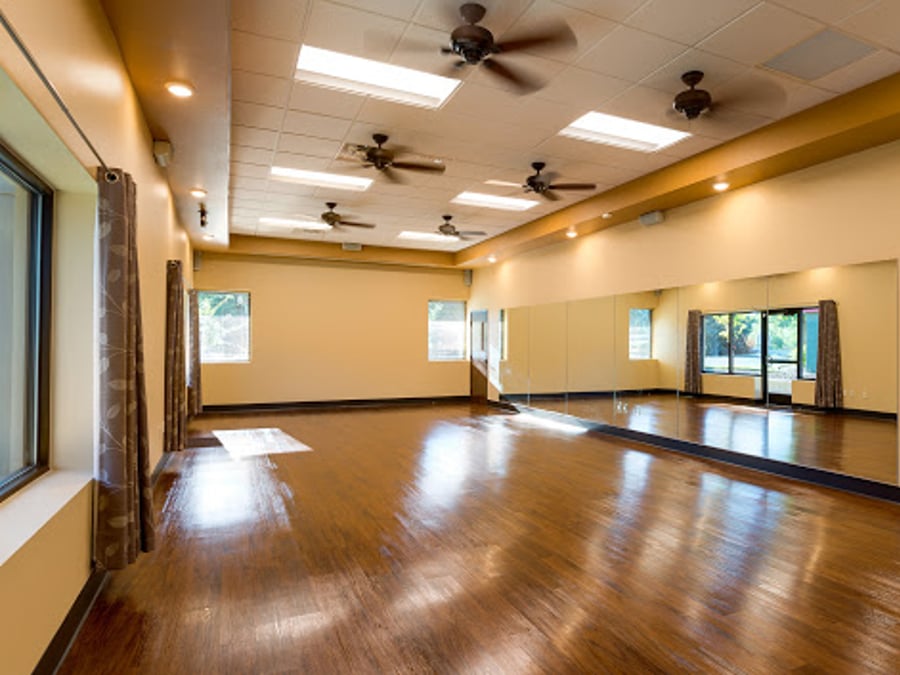 La Clinica Wellness Center