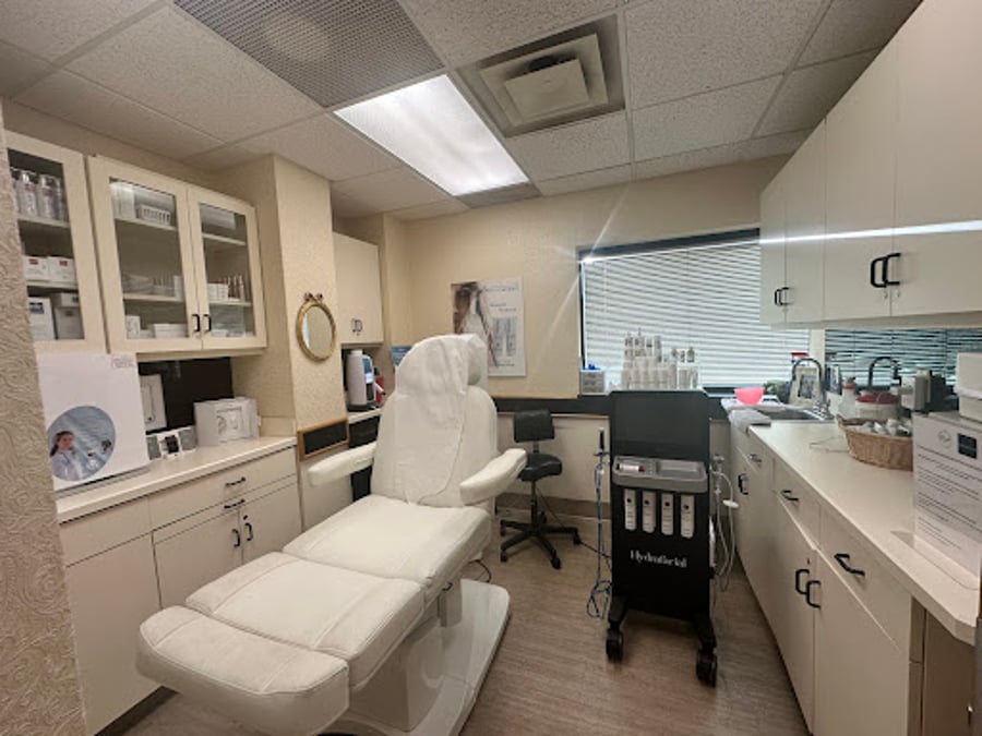 Farah Dermatology & Cosmetics | Dermatologist Syracuse, NY