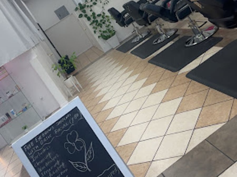 Esthetic Threading & Wax Center