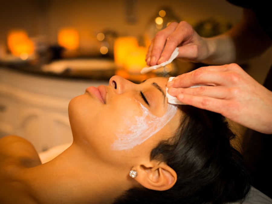 Le Visage Spa in Boston at Sola Salons