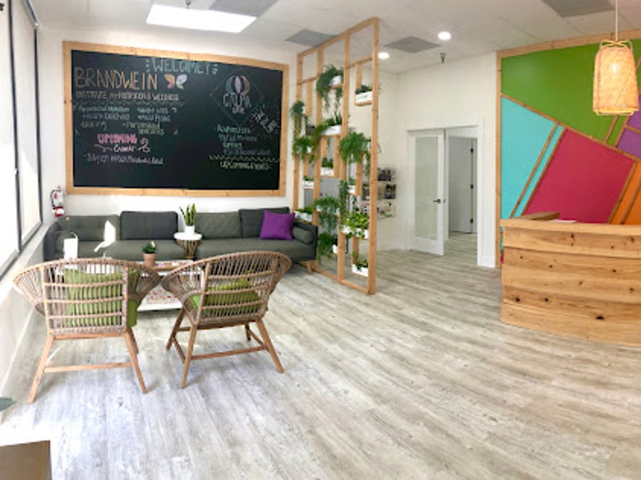 Calma Care Yohi Popiol, Acupuncture & Holistic Wellness Center