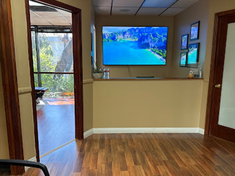 Holistic San Diego - Acupuncture, Chiropractic, & Herbal Medicine