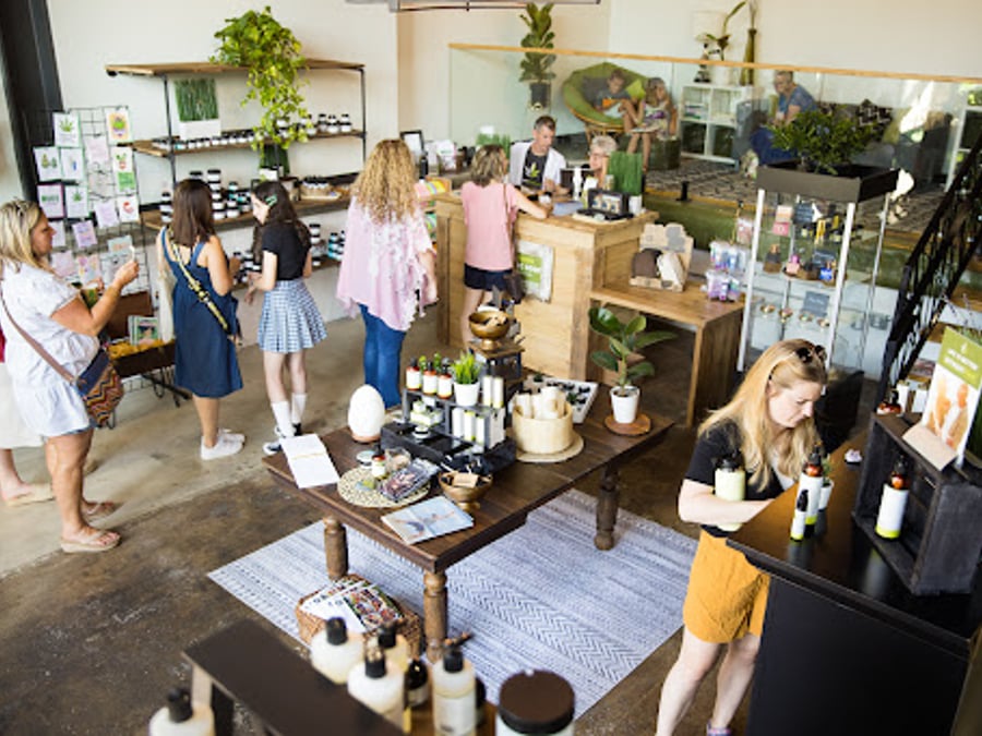 Hempfield Apothetique