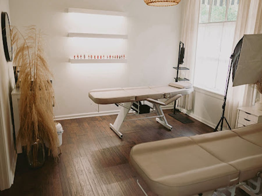 Chaise Beauty Lounge