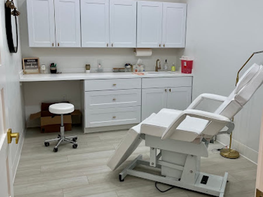 LUXUS Aesthetics Happy Valley Oregon