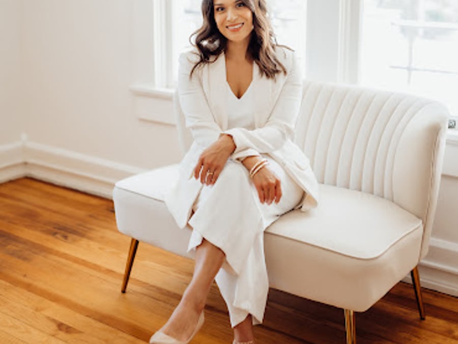 Rise IV and Beauty Bar