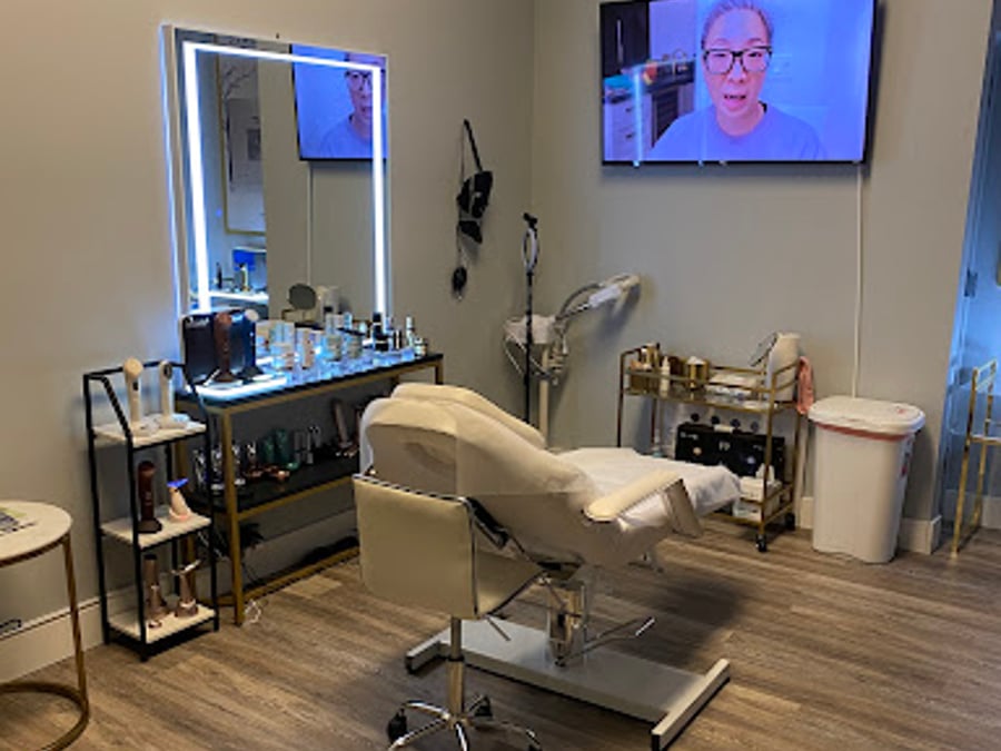 Balmor Day Spa | Facial | Hydrafacial | Tacoma Mall