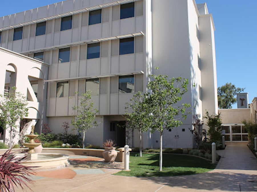 Surgery Center - Dignity Health - Santa Maria, CA