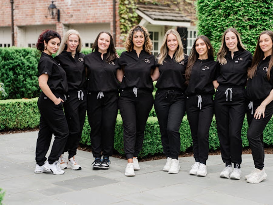 Oli at Home | The modern standard in medical aesthetics