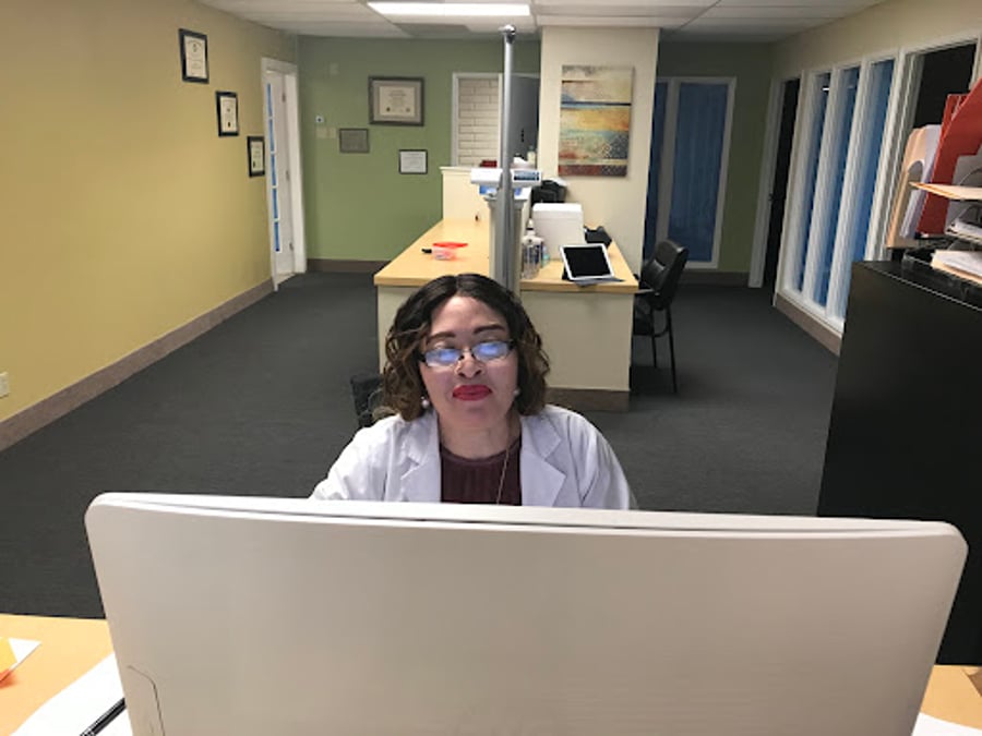 Universal Medical and Acupuncture Clinic