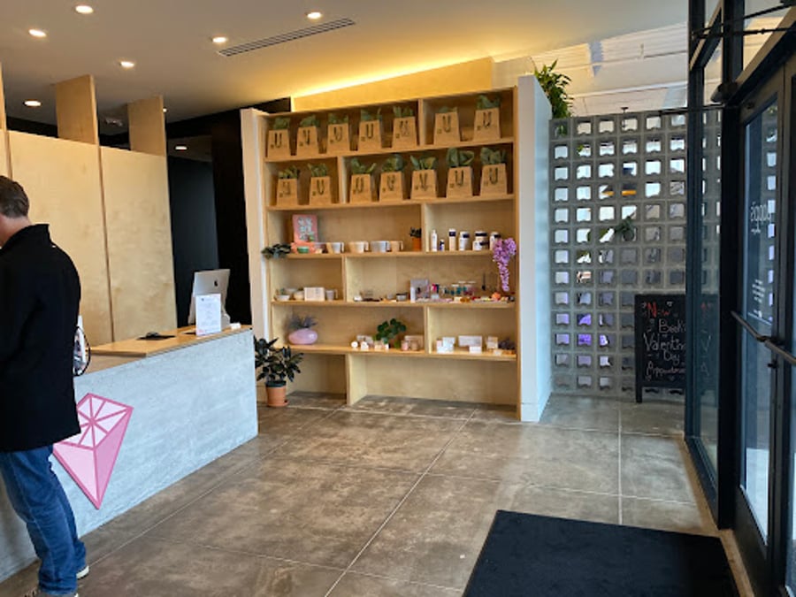 Poppi’s Spa+Lounge
