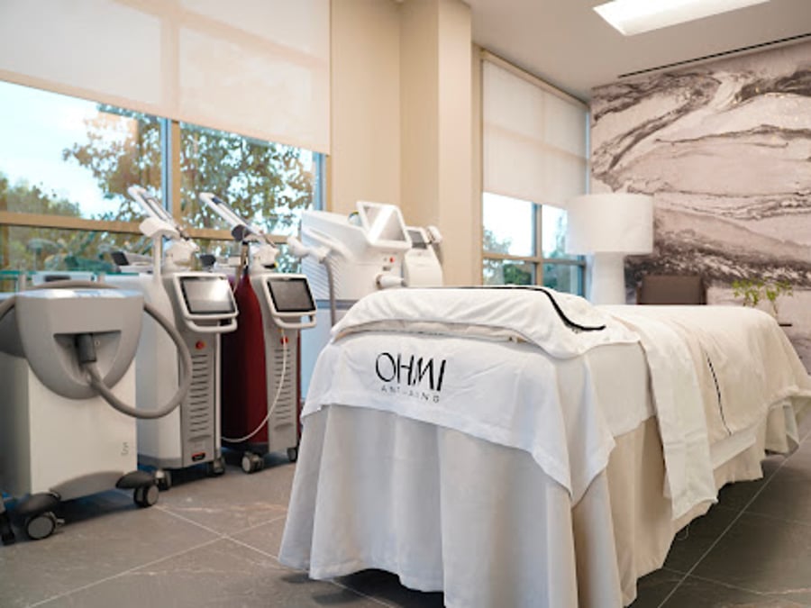 OHMI ANTI-AGING CENTER