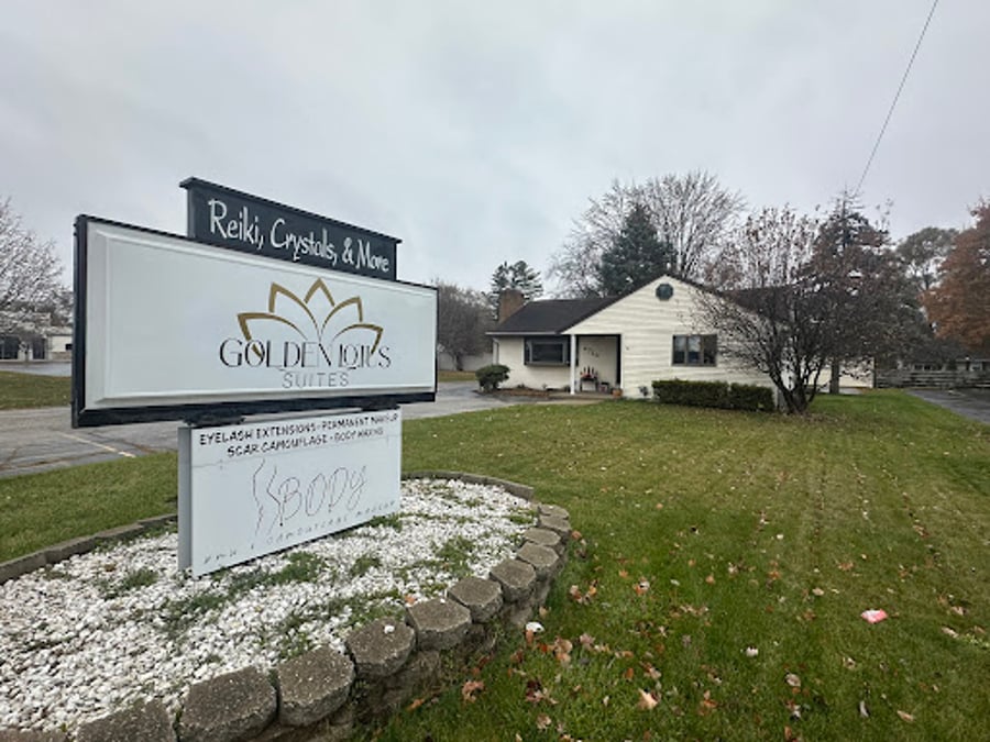 Golden Lotus Suites