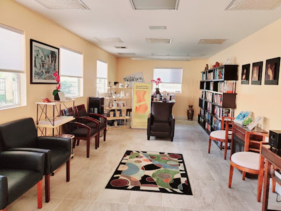 Natural Health Medical Center: Huy Hoang, MD